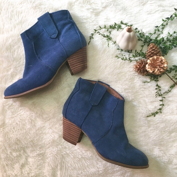 blue cowboy booties